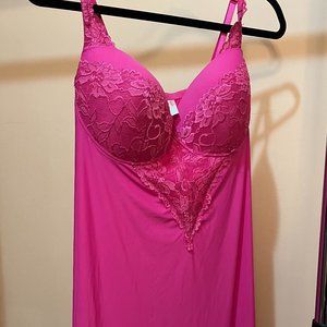 Women's short nightie with padded bra